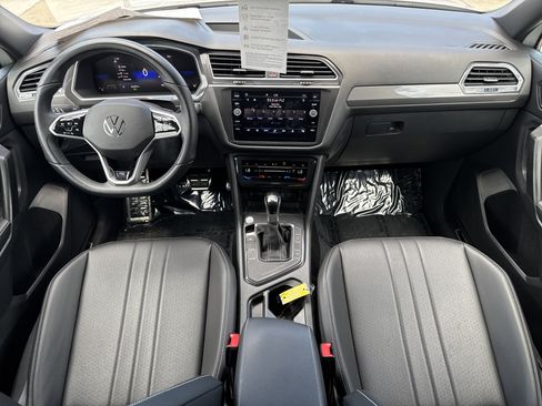 Certified 2023 Volkswagen Tiguan SE R-Line FWD image 12