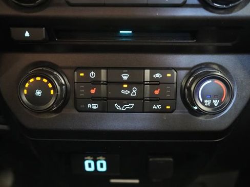 Used 2018 Ford F150 XLT w/ Equipment Group 302A Luxury AWD/4WD image 35
