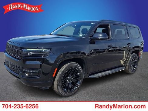 Used 2024 Jeep Wagoneer Series II image 1