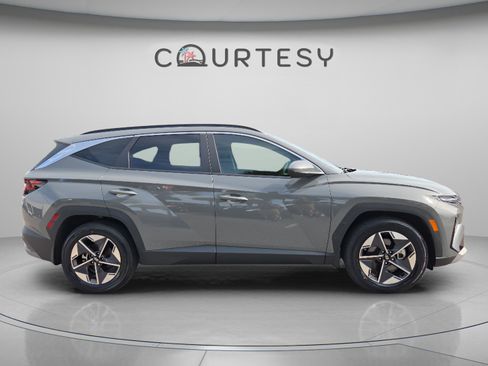 Used 2025 Hyundai Tucson SEL FWD image 6