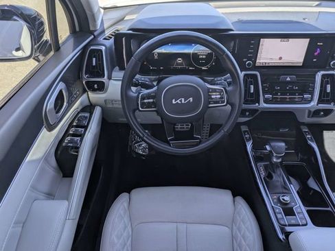 Used 2023 Kia Sorento SX image 17