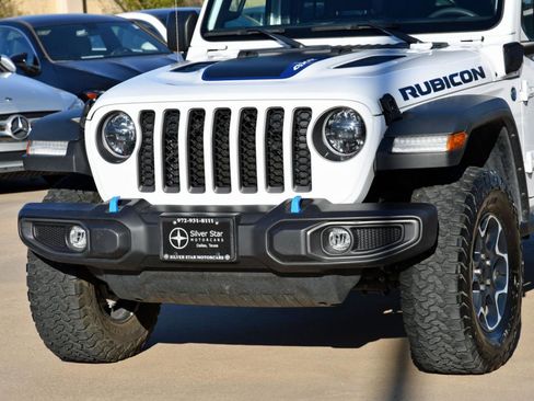 Used 2023 Jeep Wrangler Unlimited Rubicon 4xe w/ Cold Weather Group AWD/4WD image 3