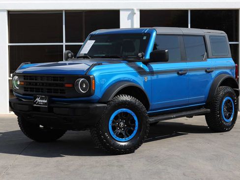 Used 2022 Ford Bronco 4-Door w/ Sasquatch Package AWD/4WD image 1