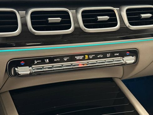 Used 2020 Mercedes-Benz GLE 350 4MATIC image 27