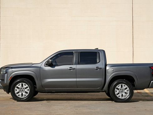 Used 2022 Nissan Frontier SV RWD image 8