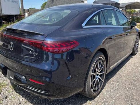 Used 2023 Mercedes-Benz EQS 580 4MATIC Sedan image 3