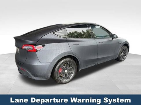 Used 2024 Tesla Model Y Long Range RWD image 6