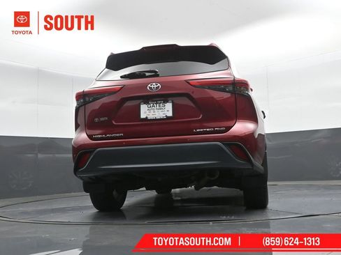 Used 2023 Toyota Highlander Limited AWD/4WD image 43