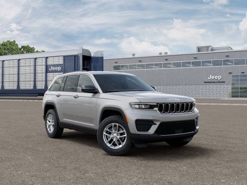 New 2026 Jeep Grand Cherokee Laredo X AWD/4WD image 4