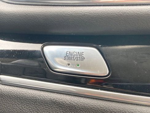 Used 2022 Buick Enclave Avenir w/ Avenir Technology Package FWD image 20
