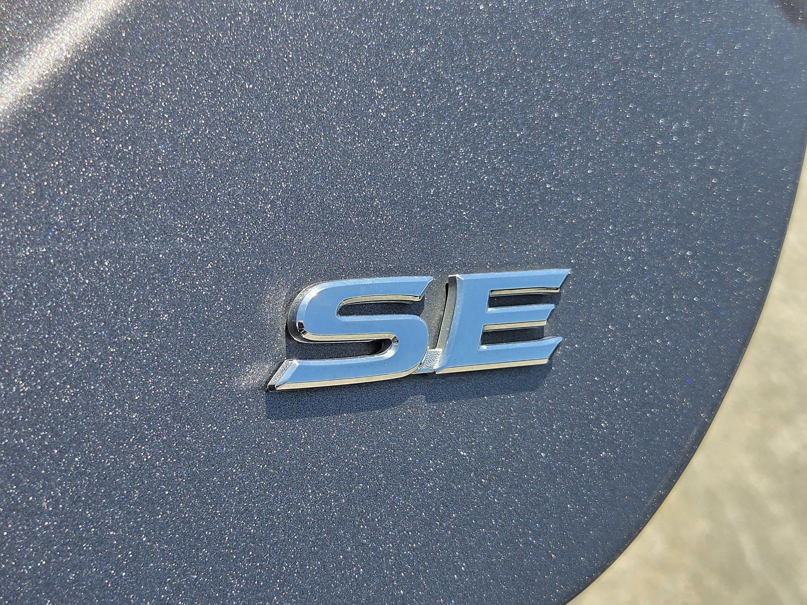 Used 2024 Toyota Camry SE FWD image 11