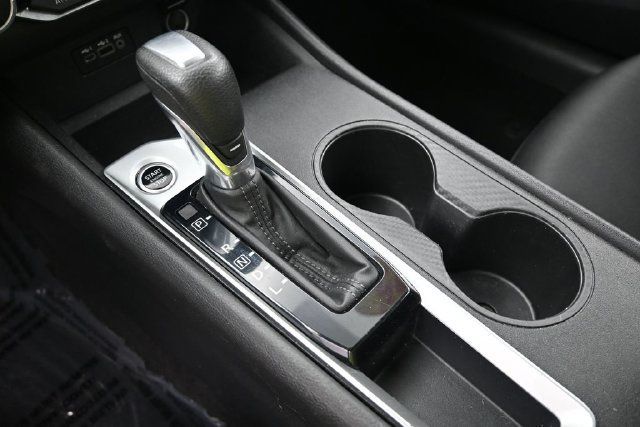 Used 2025 Nissan Altima 2.5 SV FWD image 34