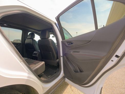 Used 2024 Chevrolet Equinox RS image 18