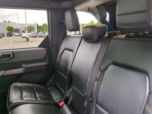Used 2023 Ford Bronco Badlands image 14
