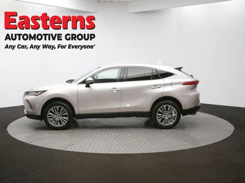 Used 2023 Toyota Venza Limited image 55