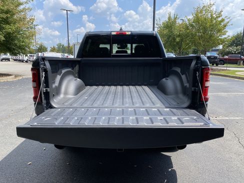 Used 2025 RAM 1500 Big Horn AWD/4WD image 11