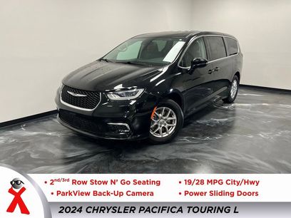 Used 2024 Chrysler Pacifica Touring-L