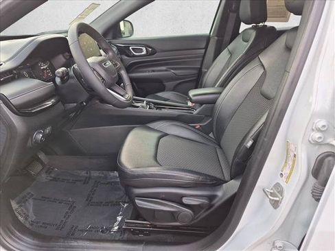Used 2024 Jeep Compass Latitude w/ Convenience Group AWD/4WD image 15