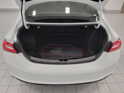 Used 2016 Chevrolet Malibu LT image 15