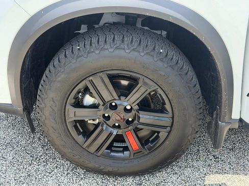 Certified 2026 Nissan Rogue SV AWD/4WD image 19