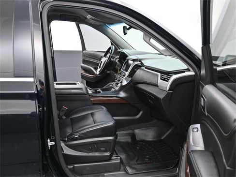 Used 2019 GMC Yukon XL SLE w/ Convenience Package image 10