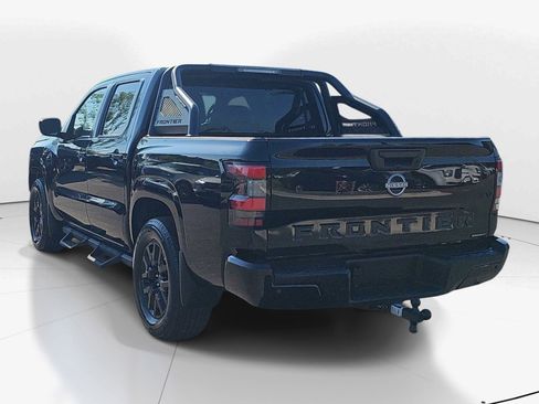 Used 2023 Nissan Frontier SV w/ Midnight Edition Package RWD image 6