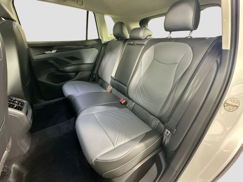 New 2026 Volkswagen Tiguan SE image 23