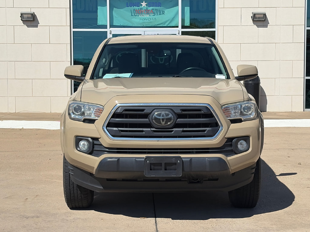 Used 2018 Toyota Tacoma SR5 RWD image 3