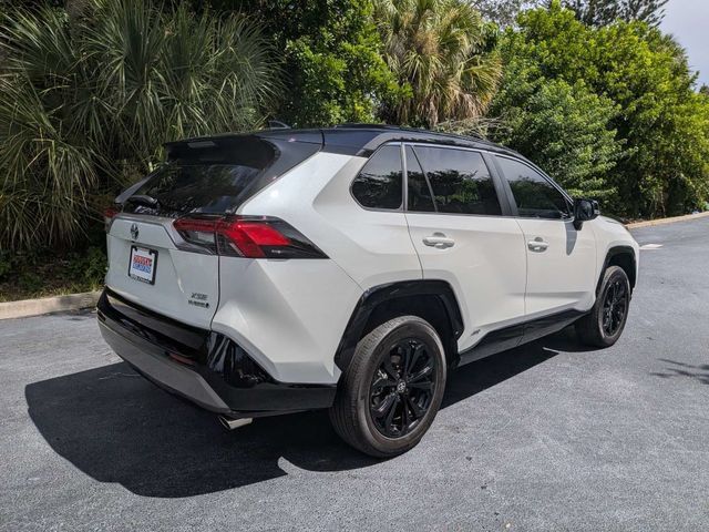 Used 2023 Toyota RAV4 XSE AWD/4WD image 3