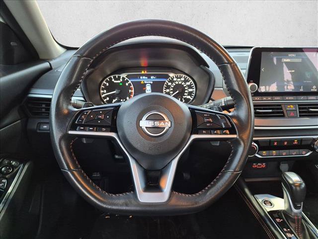 Used 2024 Nissan Altima 2.5 SR FWD image 11