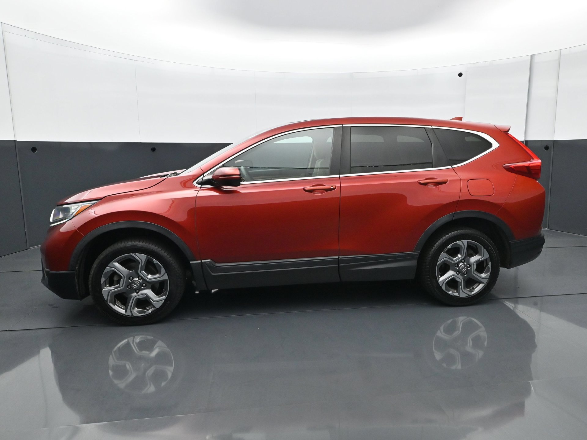 Used 2017 Honda CR-V EX image 3