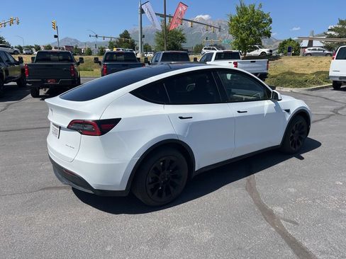 Used 2023 Tesla Model Y Long Range AWD/4WD image 7