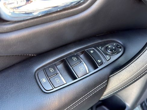 Used 2024 INFINITI QX80 Luxe AWD/4WD image 31