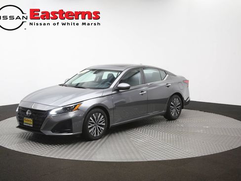 Used 2023 Nissan Altima 2.5 SV w/ SV Premium Package FWD image 56