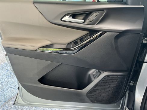 New 2026 Chevrolet Equinox LT w/ Convenience Package II FWD image 27