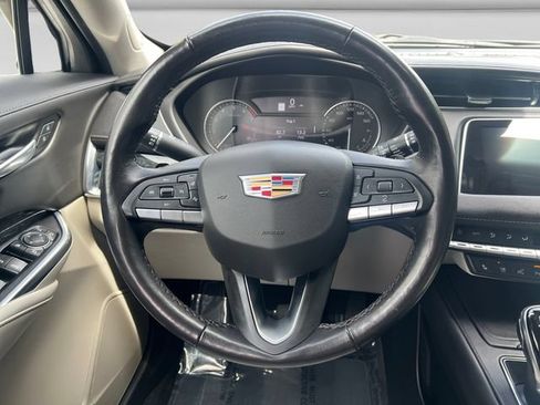 Used 2021 Cadillac XT4 Premium Luxury w/ Enhanced Visibility Package AWD/4WD image 13
