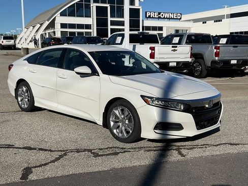 Used 2018 Honda Accord LX image 3
