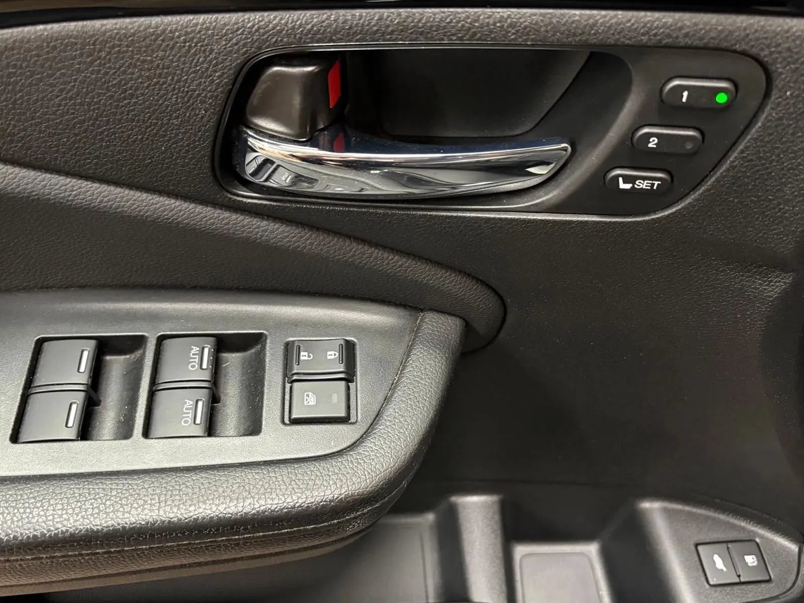 Used 2016 Honda Pilot Touring image 35