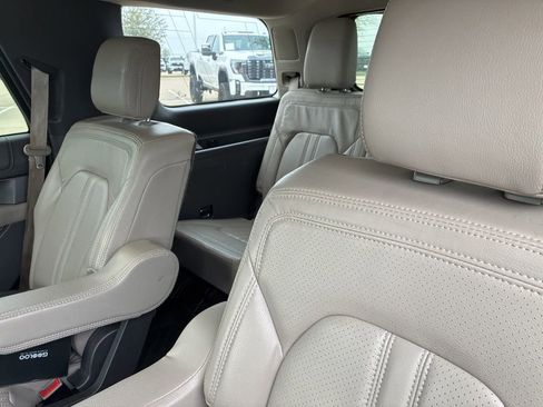 Used 2019 Ford Expedition Limited w/ Equipment Group 301A image 6