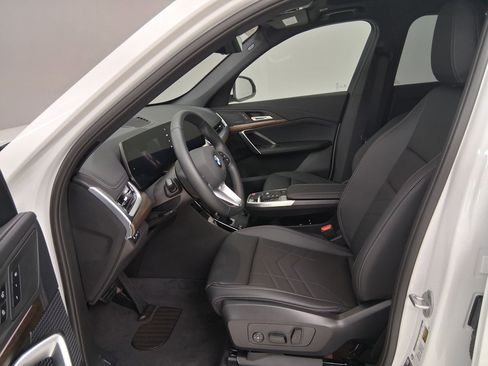 New 2026 BMW X1 xDrive28i w/ Convenience Package image 3