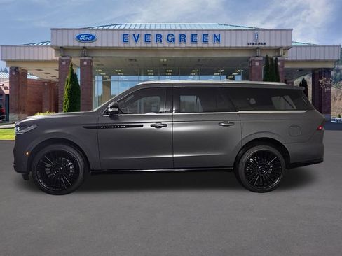 New 2025 Lincoln Navigator L Black Label image 4