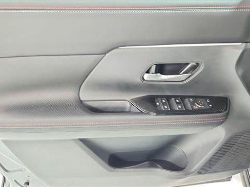 Certified 2026 Nissan Kicks SR FWD image 18