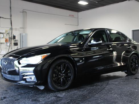 Used 2015 INFINITI Q50 Premium w/ Navigation Package RWD image 7
