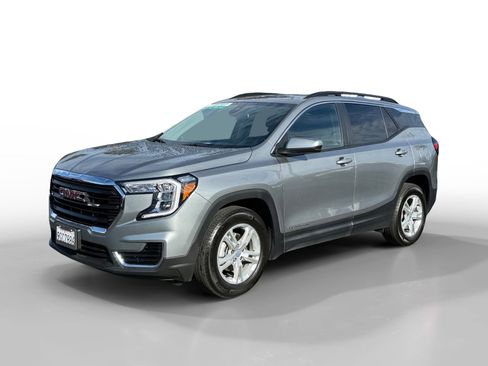 Used 2023 GMC Terrain SLE w/ Driver Convenience Package image 1