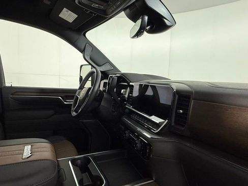 Used 2025 Chevrolet Silverado 3500 High Country w/ Technology Package image 32