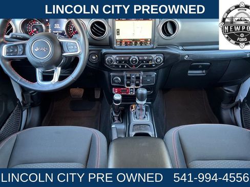 Used 2022 Jeep Gladiator Rubicon w/ Cold Weather Group image 12