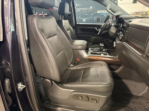Used 2023 GMC Sierra 1500 SLT w/ SLT Premium Package AWD/4WD image 10