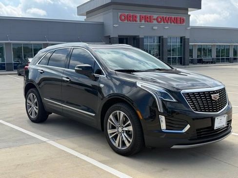 Used 2025 Cadillac XT5 Premium Luxury AWD/4WD image 4