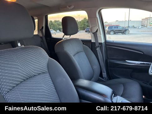 Used 2019 Dodge Journey SE image 95