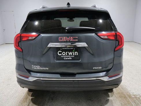 Used 2020 GMC Terrain SLT image 3